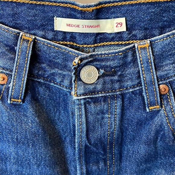 Levi’s Jean - Picture 3 of 14